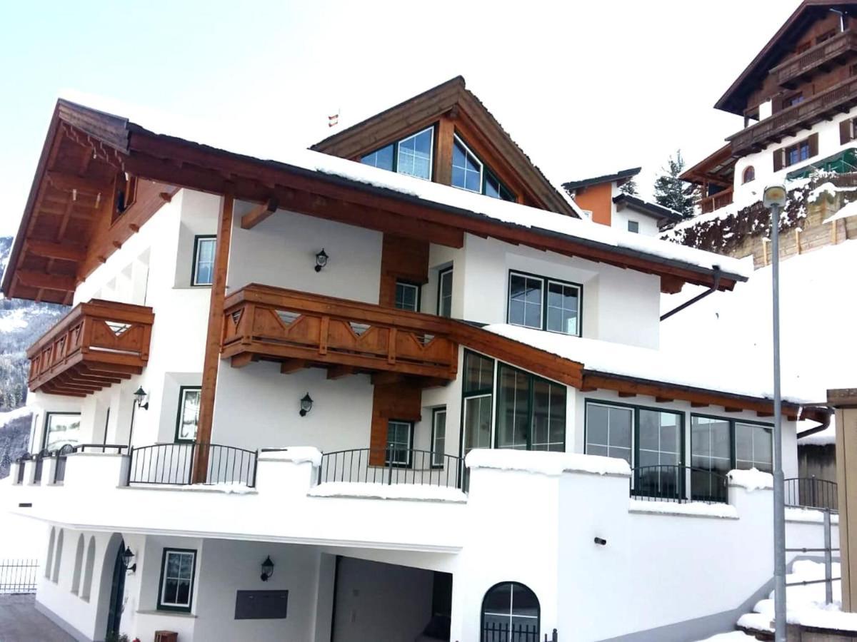 Modern Apartment In Hochgallmigg With Balcony ภายนอก รูปภาพ